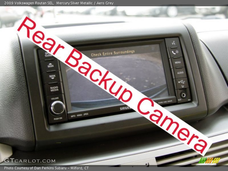Mercury Sliver Metallic / Aero Grey 2009 Volkswagen Routan SEL