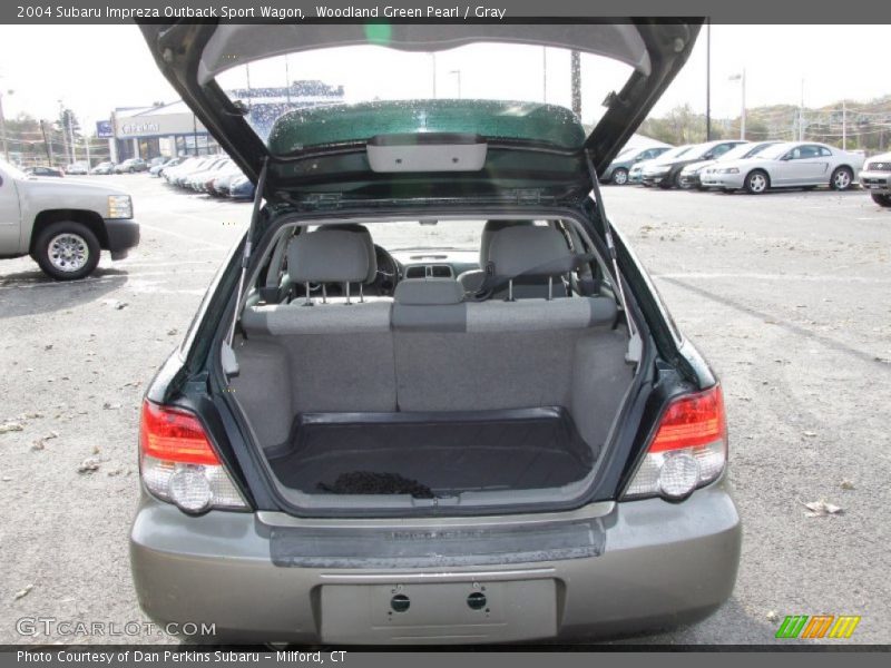 Woodland Green Pearl / Gray 2004 Subaru Impreza Outback Sport Wagon