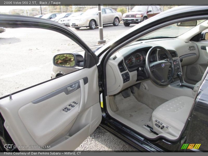 Black / Taupe 2006 Volvo S60 2.5T