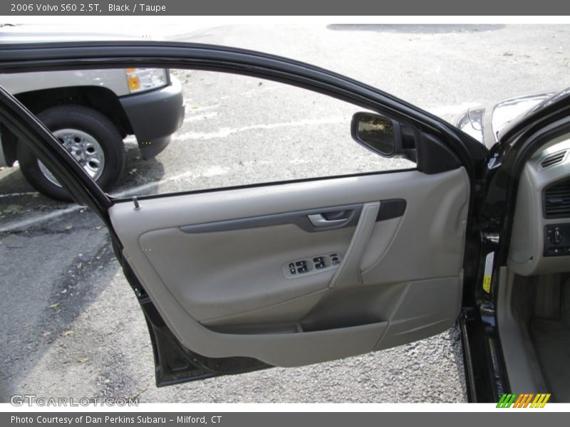 Black / Taupe 2006 Volvo S60 2.5T