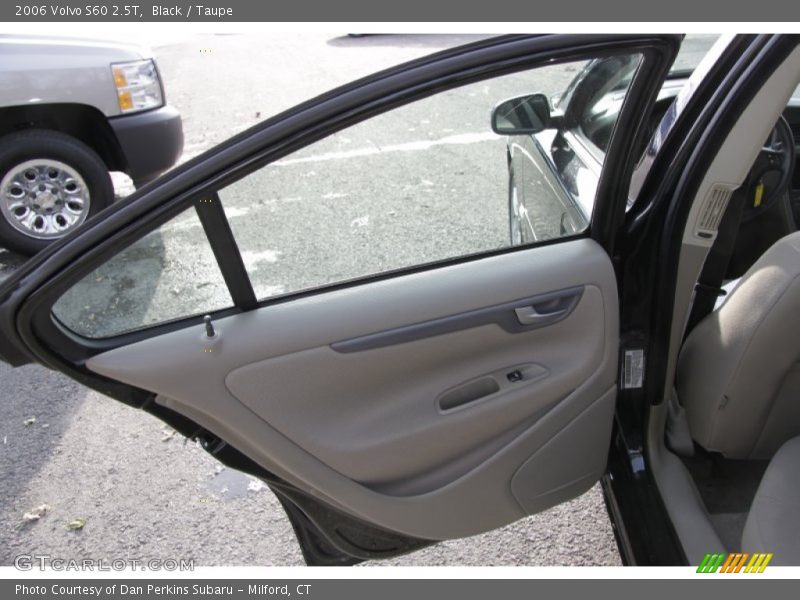 Black / Taupe 2006 Volvo S60 2.5T