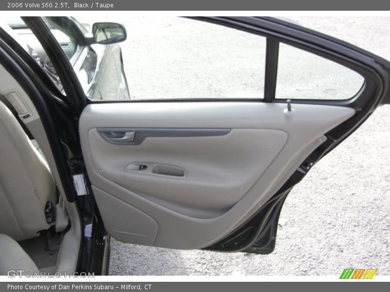 Black / Taupe 2006 Volvo S60 2.5T