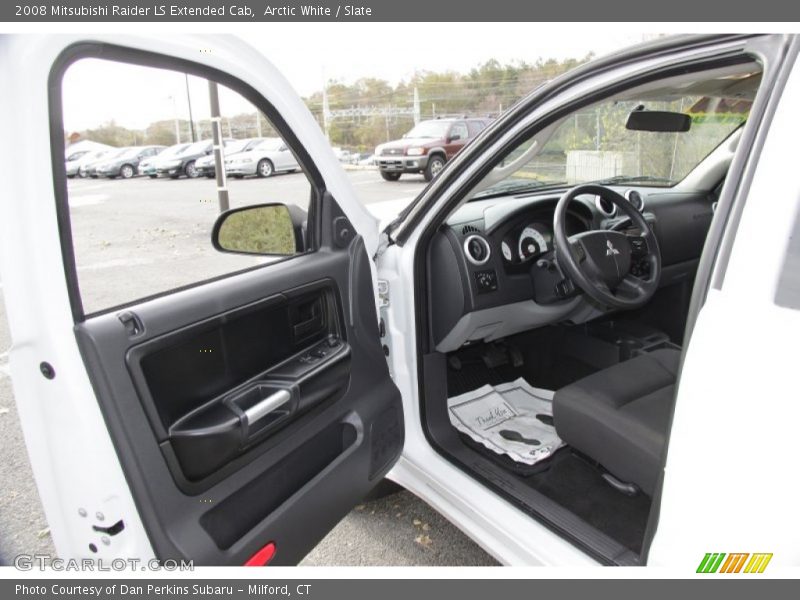 Door Panel of 2008 Raider LS Extended Cab