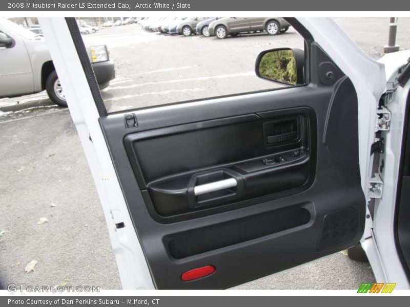 Door Panel of 2008 Raider LS Extended Cab