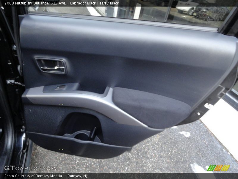 Door Panel of 2008 Outlander XLS 4WD