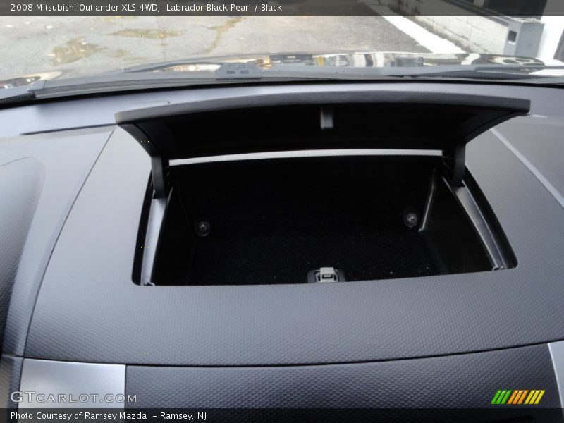 Labrador Black Pearl / Black 2008 Mitsubishi Outlander XLS 4WD
