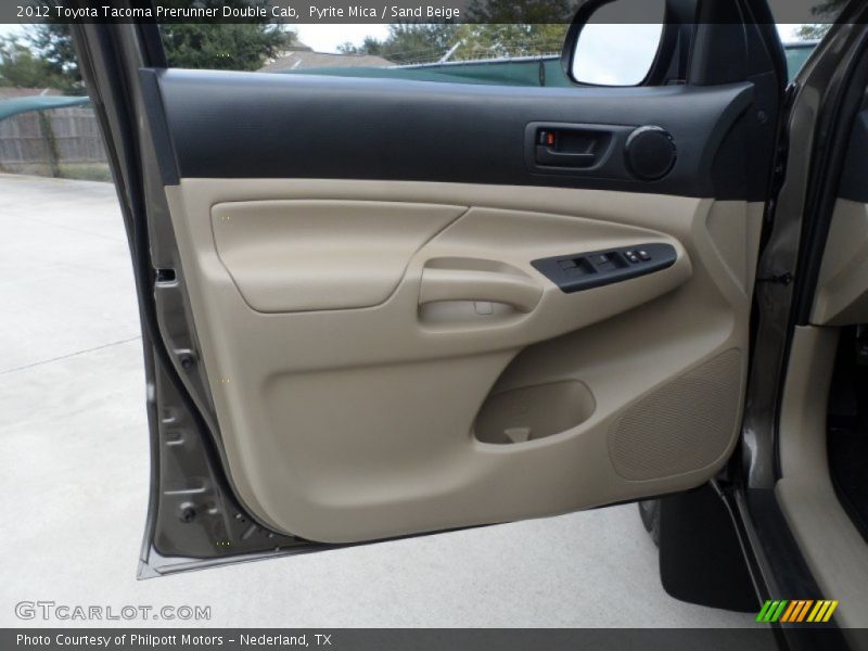 Door Panel of 2012 Tacoma Prerunner Double Cab