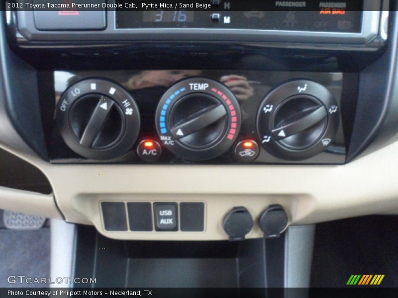 Controls of 2012 Tacoma Prerunner Double Cab