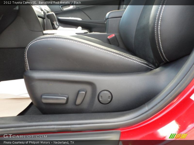 Barcelona Red Metallic / Black 2012 Toyota Camry SE