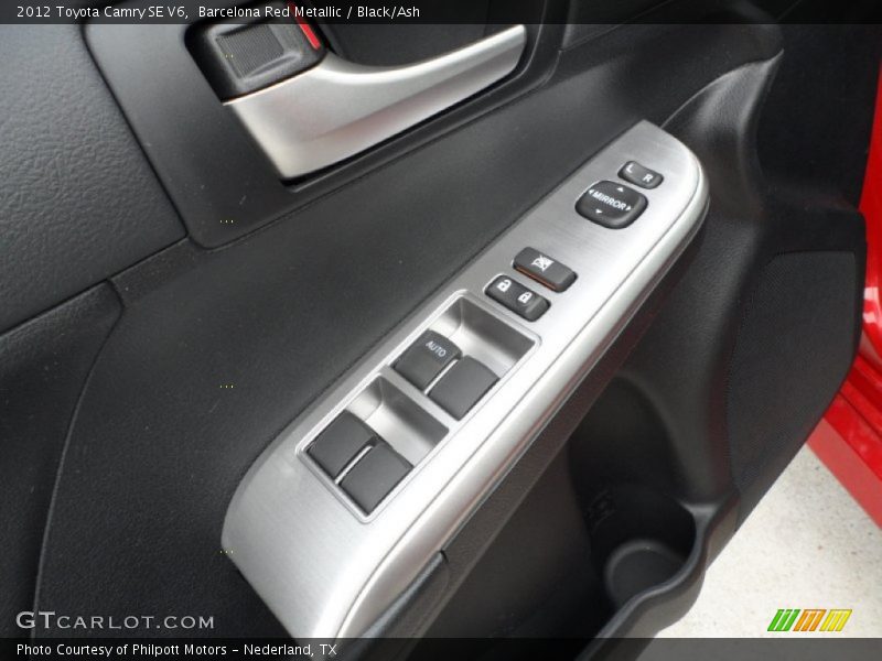 Controls of 2012 Camry SE V6