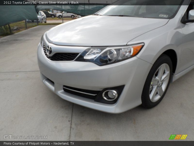 Classic Silver Metallic / Black 2012 Toyota Camry SE