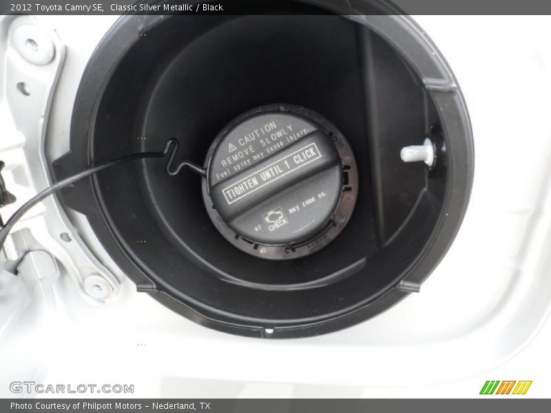 Classic Silver Metallic / Black 2012 Toyota Camry SE
