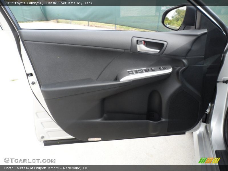 Classic Silver Metallic / Black 2012 Toyota Camry SE