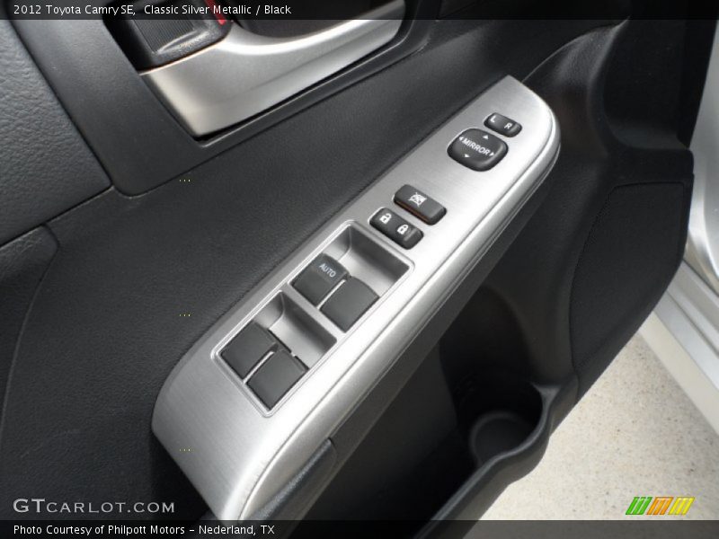 Classic Silver Metallic / Black 2012 Toyota Camry SE
