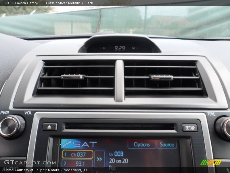 Classic Silver Metallic / Black 2012 Toyota Camry SE