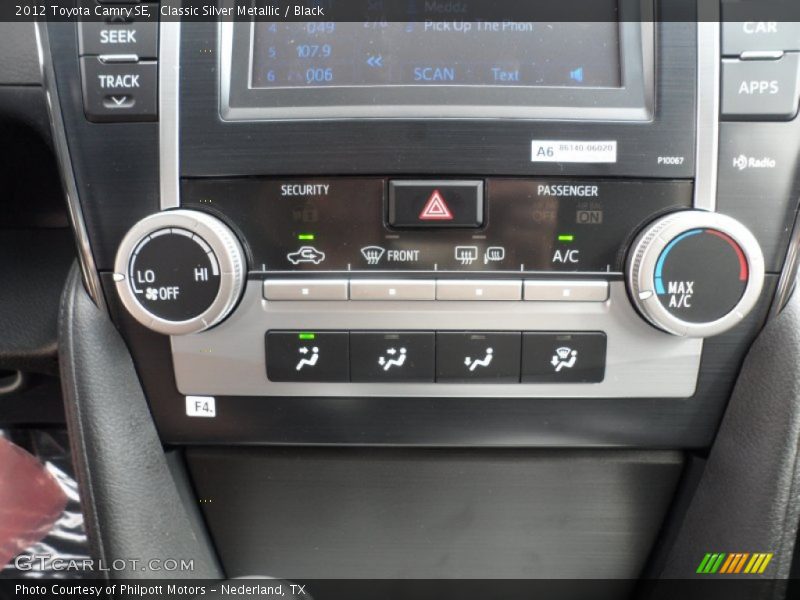 Classic Silver Metallic / Black 2012 Toyota Camry SE