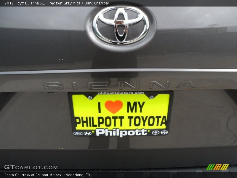 Predawn Gray Mica / Dark Charcoal 2012 Toyota Sienna SE