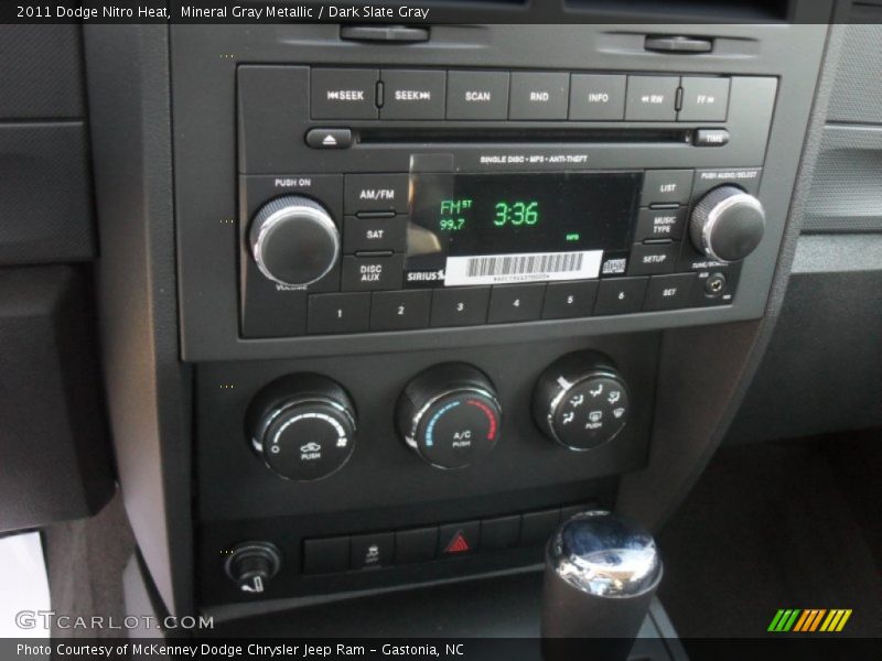 Mineral Gray Metallic / Dark Slate Gray 2011 Dodge Nitro Heat