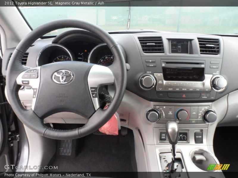 Dashboard of 2012 Highlander SE