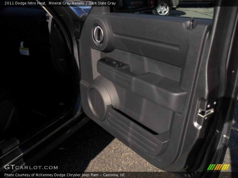 Mineral Gray Metallic / Dark Slate Gray 2011 Dodge Nitro Heat