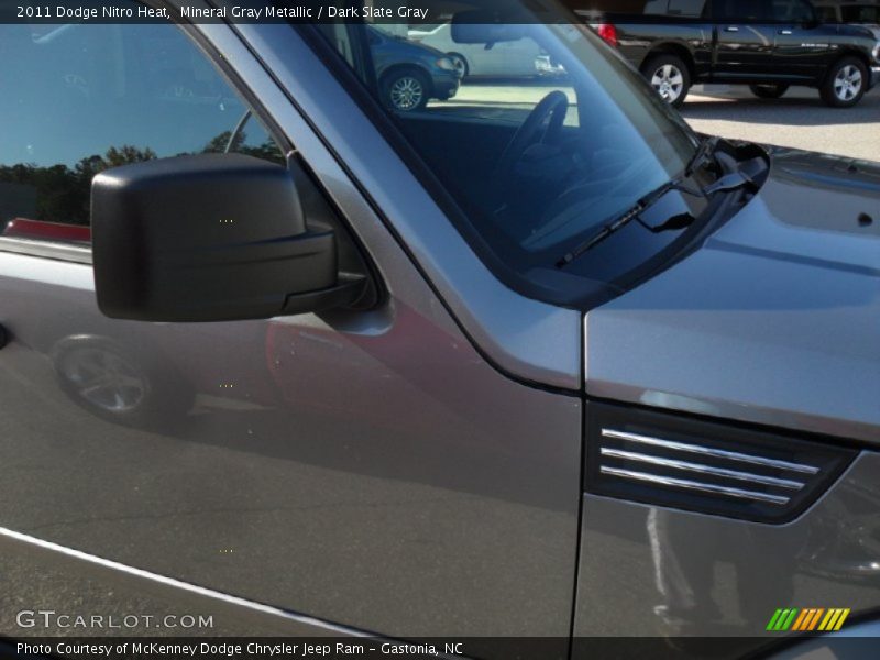 Mineral Gray Metallic / Dark Slate Gray 2011 Dodge Nitro Heat