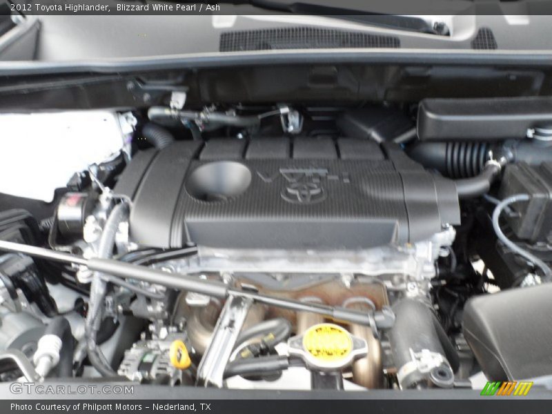 Blizzard White Pearl / Ash 2012 Toyota Highlander