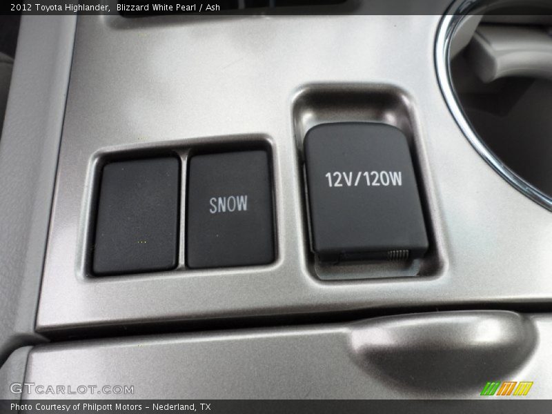 Blizzard White Pearl / Ash 2012 Toyota Highlander