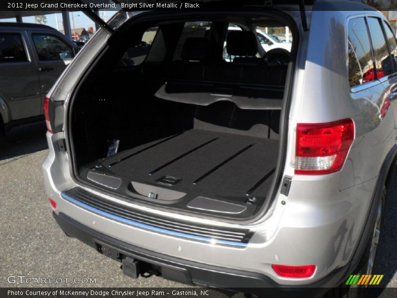  2012 Grand Cherokee Overland Trunk