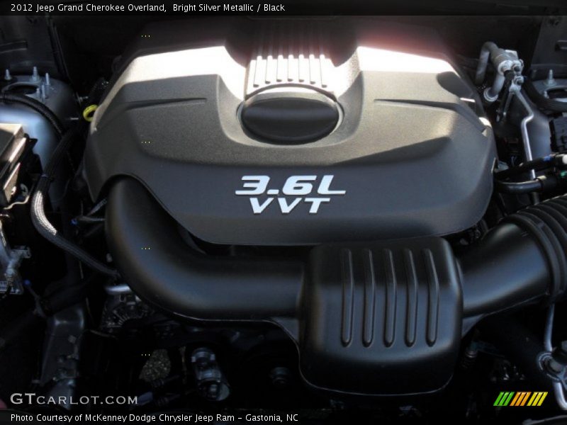 Bright Silver Metallic / Black 2012 Jeep Grand Cherokee Overland