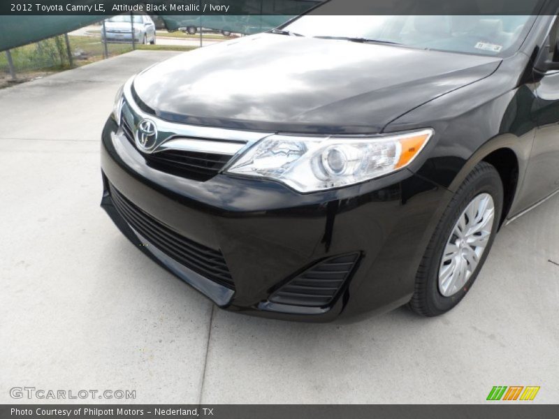 Attitude Black Metallic / Ivory 2012 Toyota Camry LE