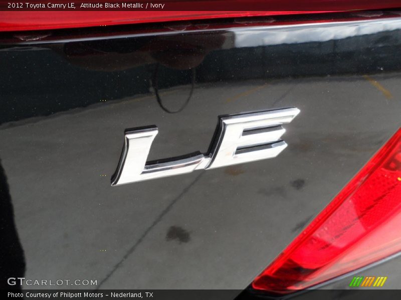 Attitude Black Metallic / Ivory 2012 Toyota Camry LE