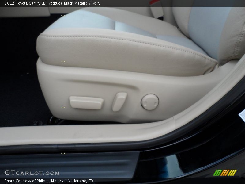 Attitude Black Metallic / Ivory 2012 Toyota Camry LE