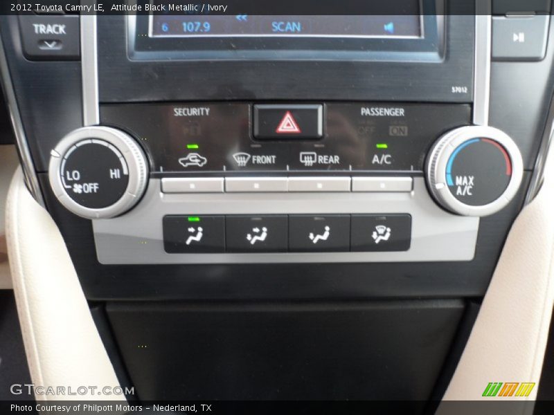 Controls of 2012 Camry LE