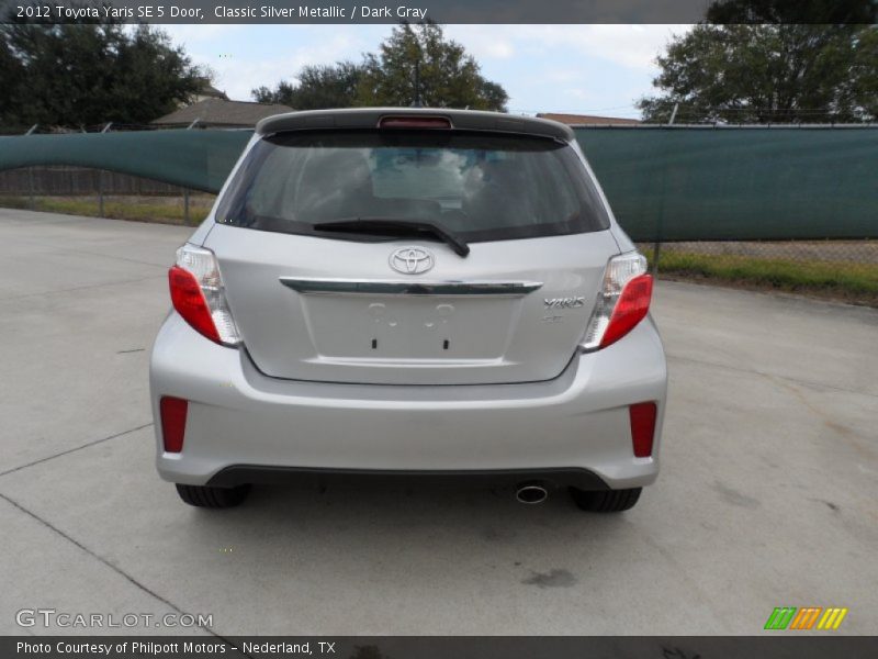 Classic Silver Metallic / Dark Gray 2012 Toyota Yaris SE 5 Door