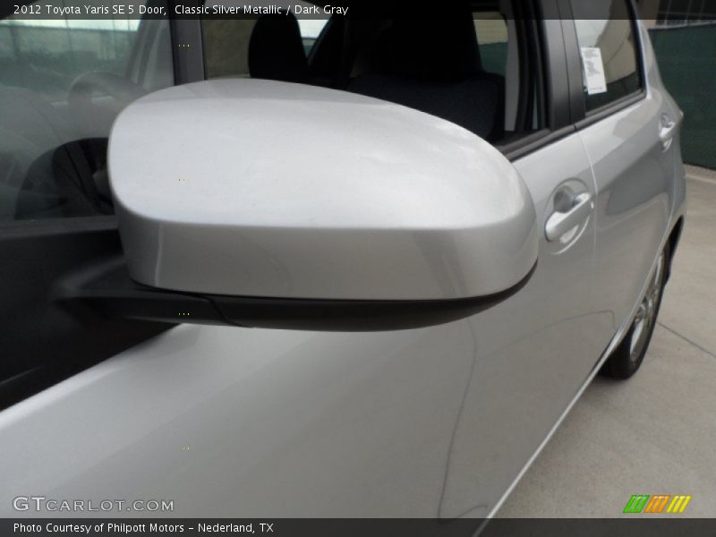Classic Silver Metallic / Dark Gray 2012 Toyota Yaris SE 5 Door