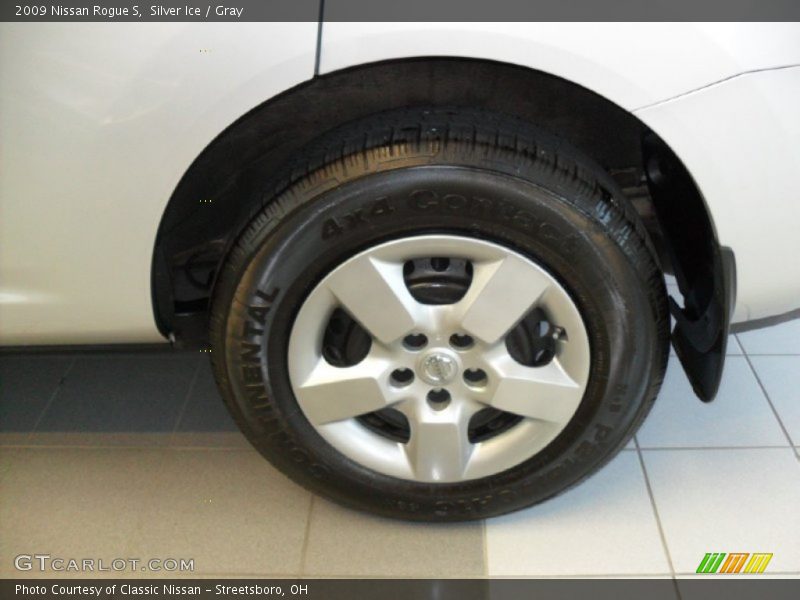 Silver Ice / Gray 2009 Nissan Rogue S
