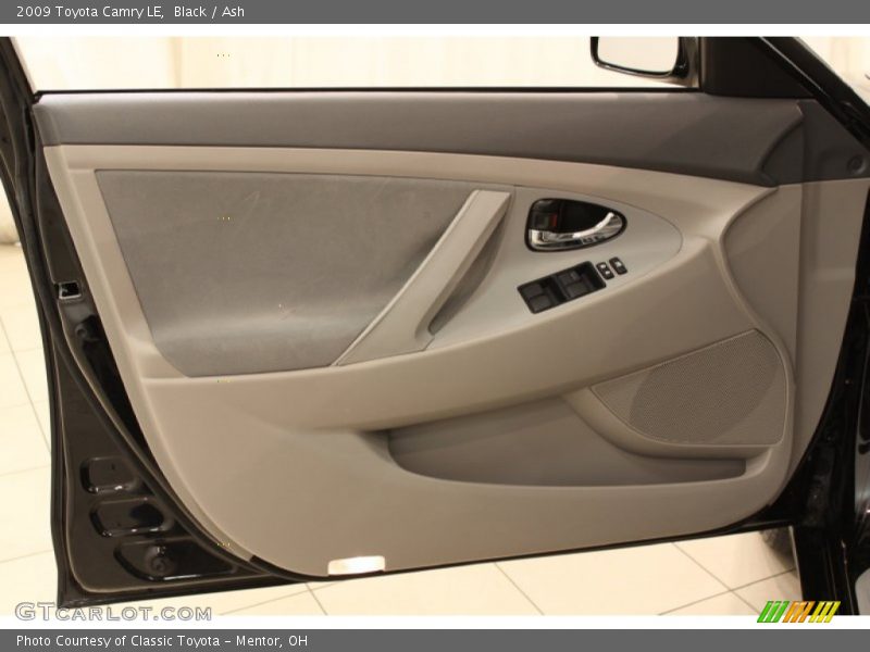 Black / Ash 2009 Toyota Camry LE