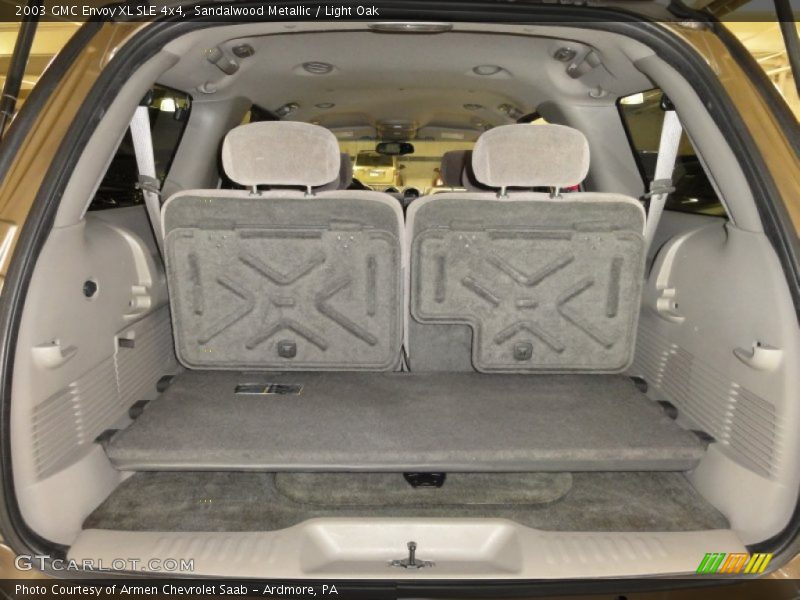  2003 Envoy XL SLE 4x4 Trunk