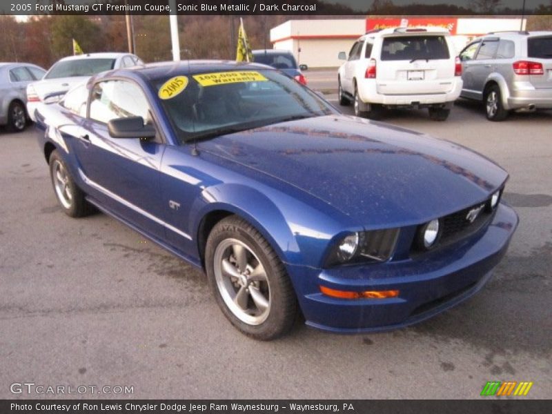 Front 3/4 View of 2005 Mustang GT Premium Coupe