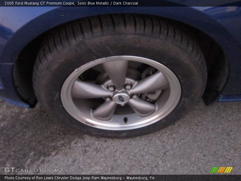  2005 Mustang GT Premium Coupe Wheel