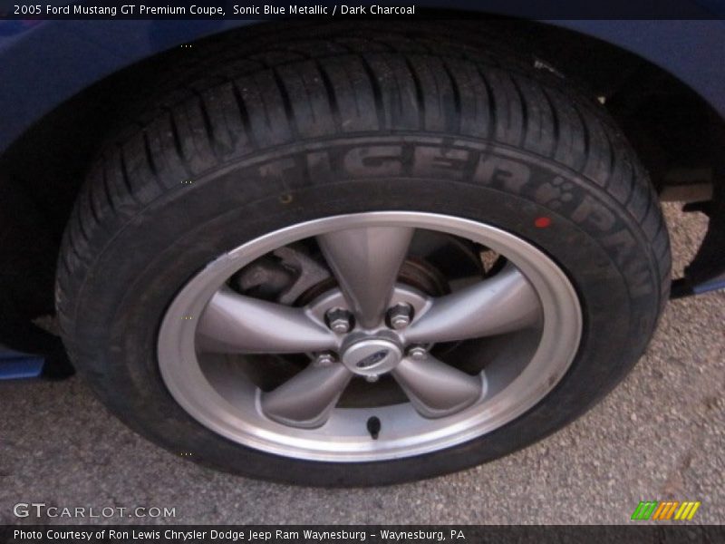  2005 Mustang GT Premium Coupe Wheel