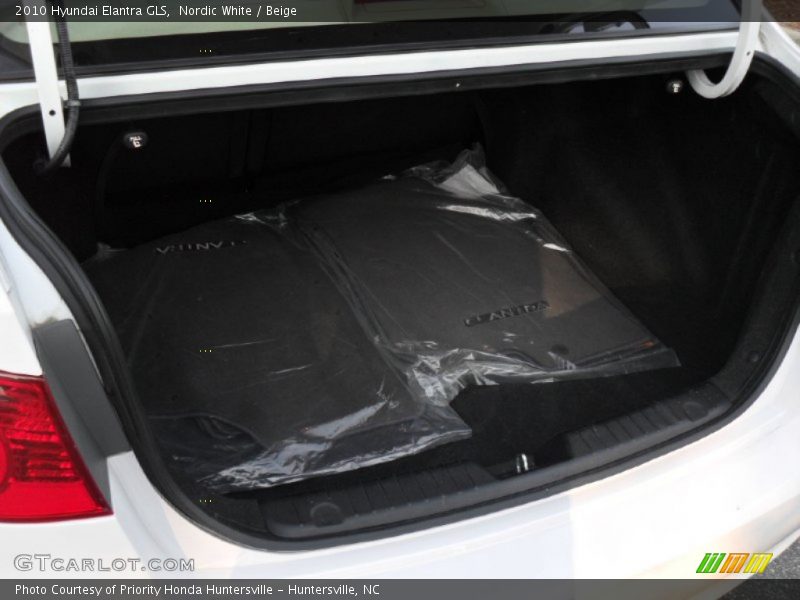 Nordic White / Beige 2010 Hyundai Elantra GLS
