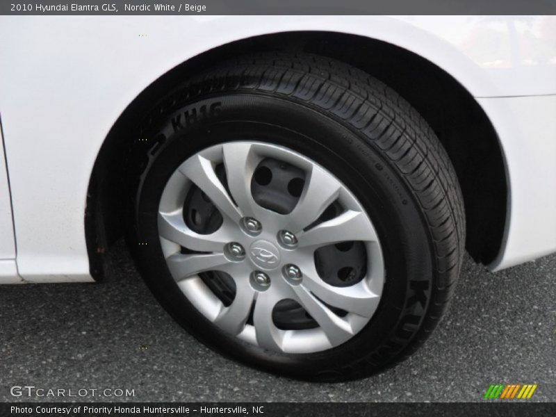 Nordic White / Beige 2010 Hyundai Elantra GLS