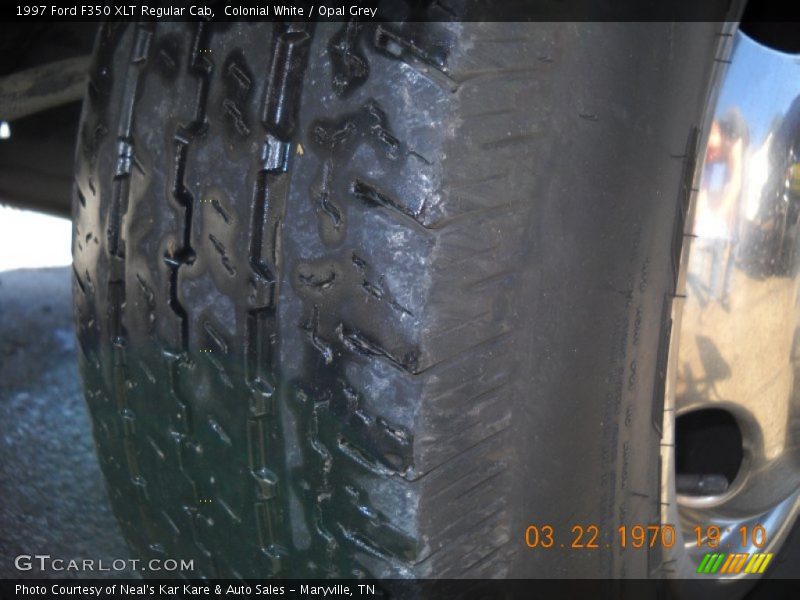 Colonial White / Opal Grey 1997 Ford F350 XLT Regular Cab