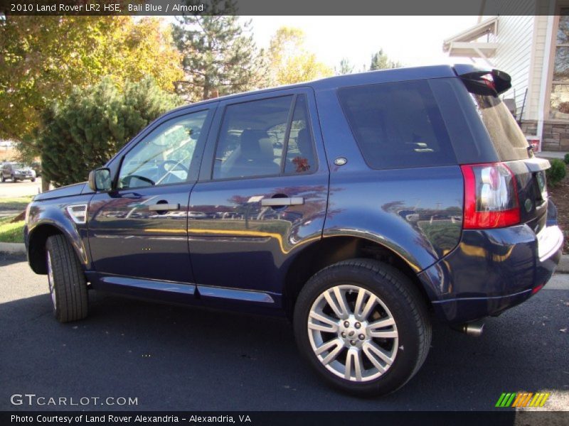 Bali Blue / Almond 2010 Land Rover LR2 HSE