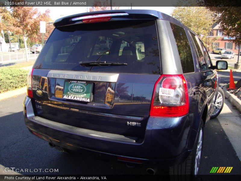 Bali Blue / Almond 2010 Land Rover LR2 HSE