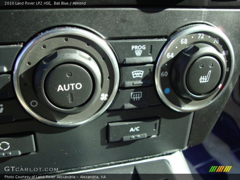 Bali Blue / Almond 2010 Land Rover LR2 HSE