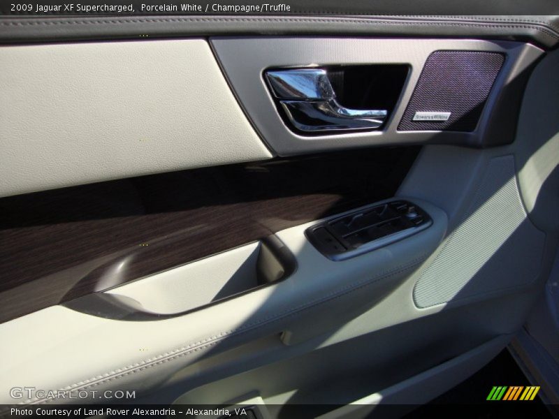 Porcelain White / Champagne/Truffle 2009 Jaguar XF Supercharged