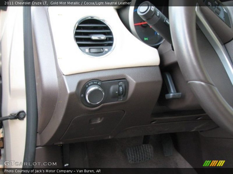 Gold Mist Metallic / Cocoa/Light Neutral Leather 2011 Chevrolet Cruze LT
