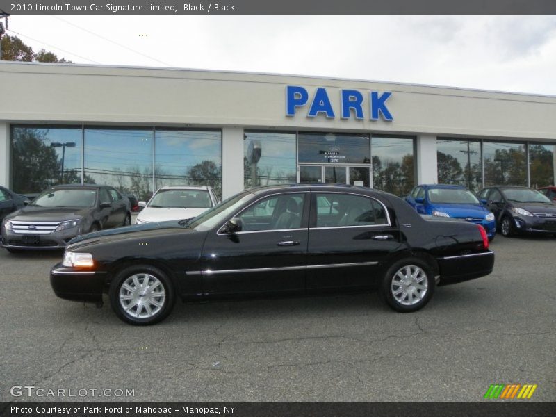 Black / Black 2010 Lincoln Town Car Signature Limited